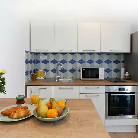 And Stone House Apartman