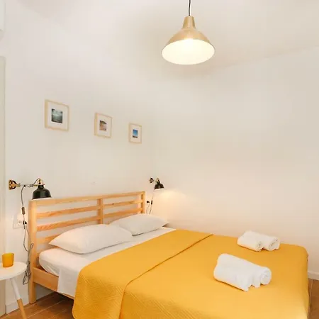 And Stone House * Split