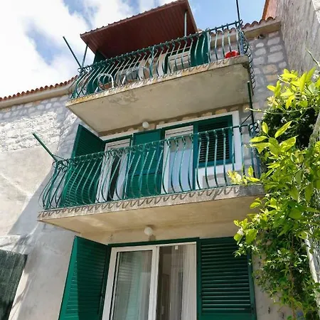 And Stone House Спліт