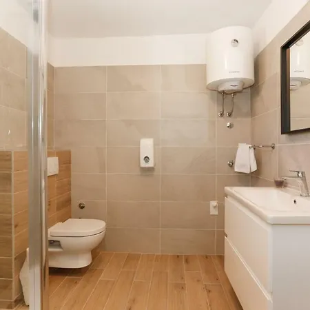 And Stone House Apartment Split